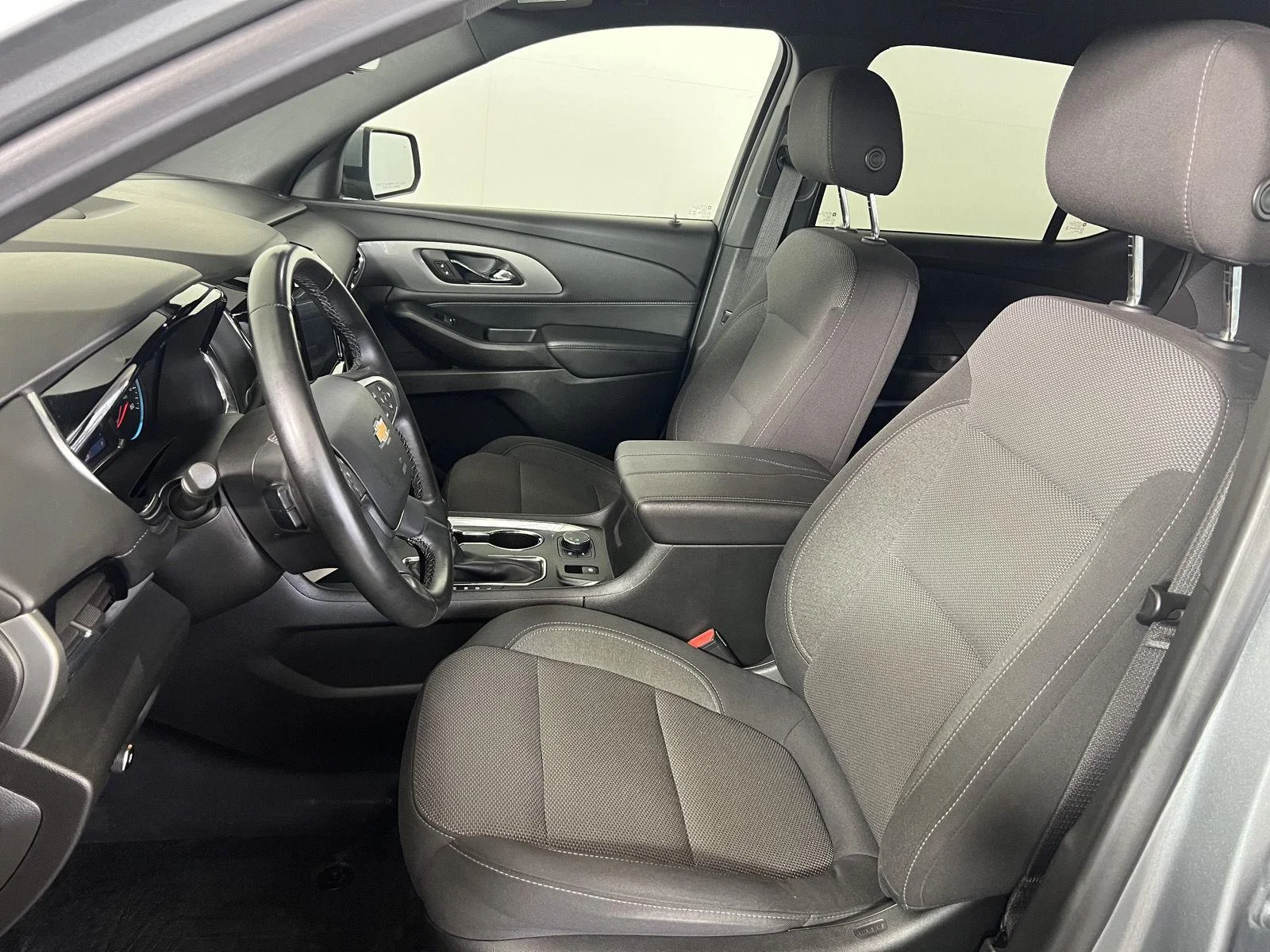 Used 2023 Sterling Gray Metallic Chevrolet LT Cloth image 5