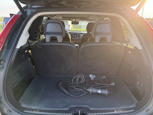 Certified Used 2023 Onyx Black Metallic Volvo Plus Bright Theme image 30