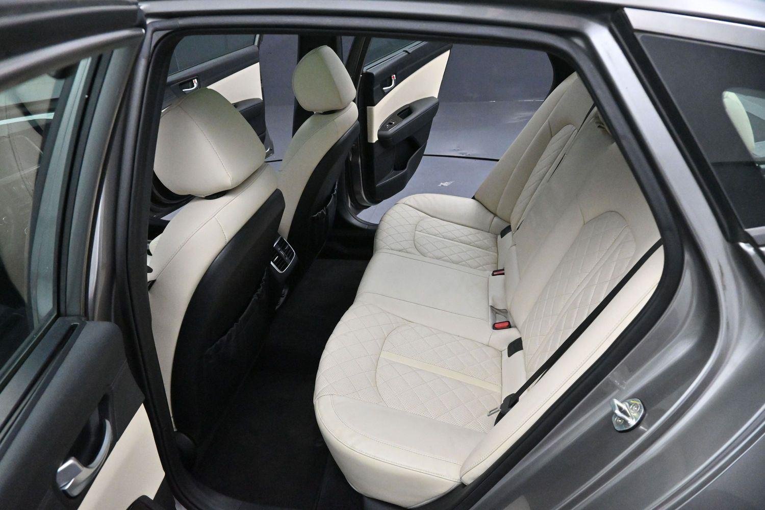 Used 2016 Titanium Silver Kia SXL Turbo image 31