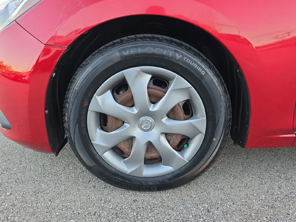 Used 2014 Red Mazda i Sport image 14