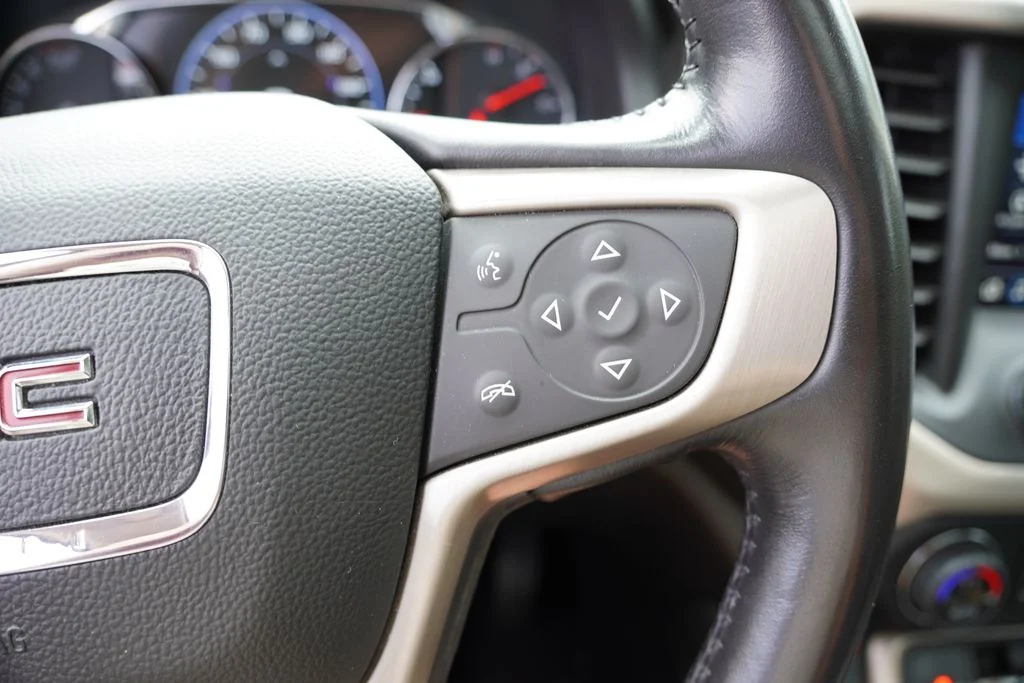 2022 GMC Acadia Denali - Photo 37
