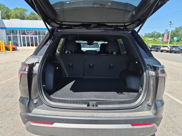 2027 Chevrolet Equinox LT - Photo 20