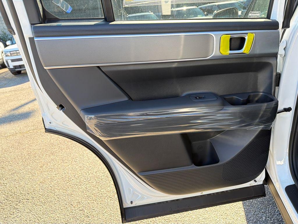 New 2026 White Hyundai SE image 22