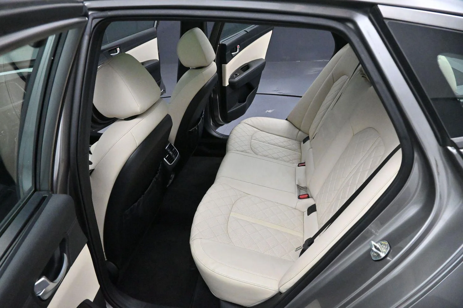 Used 2016 Titanium Silver Kia SXL Turbo image 31