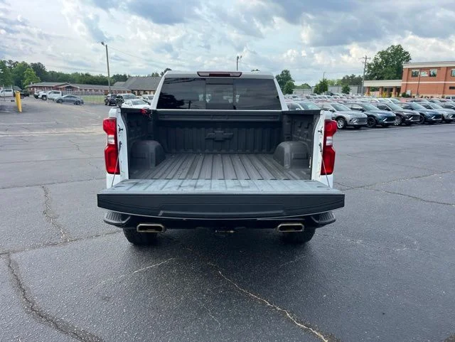 Used 2022 White Chevrolet LT Trail Boss image 28