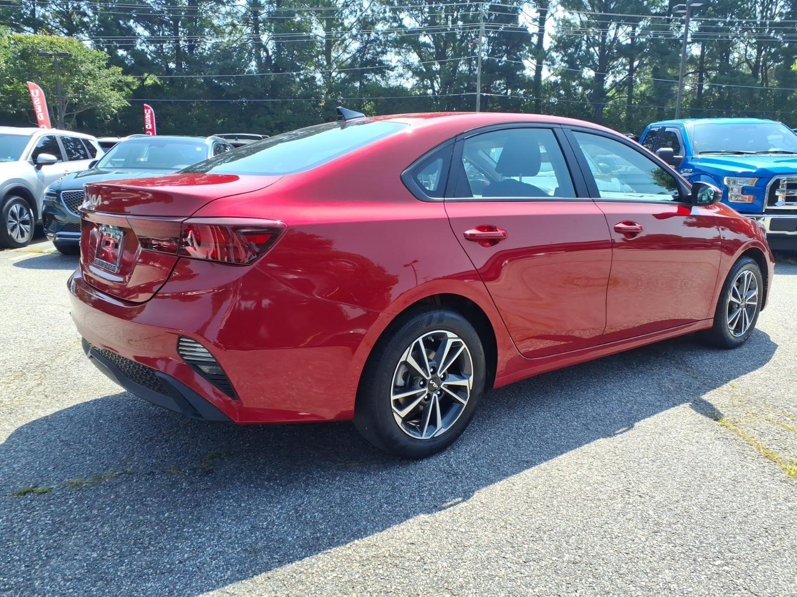 2023 Kia Forte LXS - Photo 6