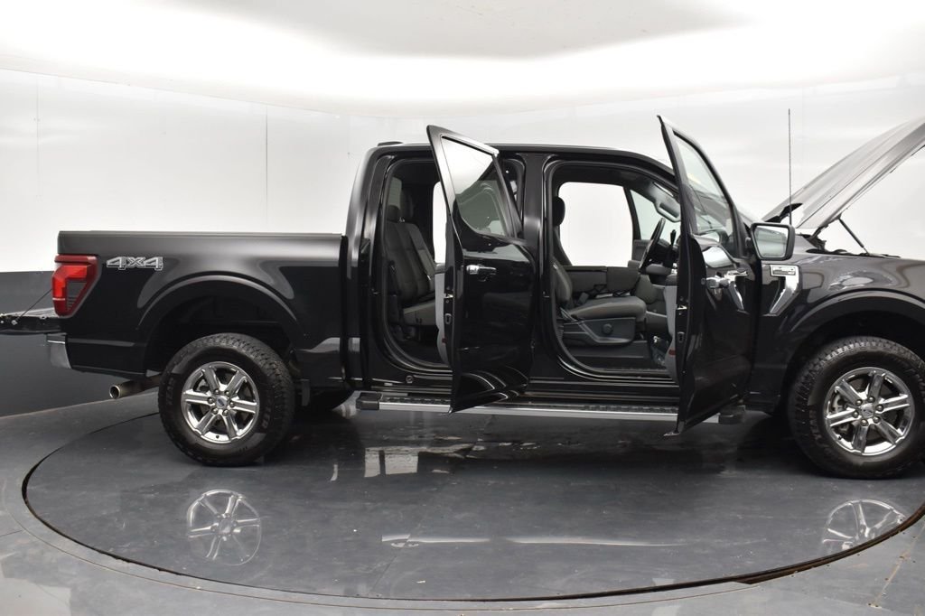 Used 2025 Black Ford XLT image 36