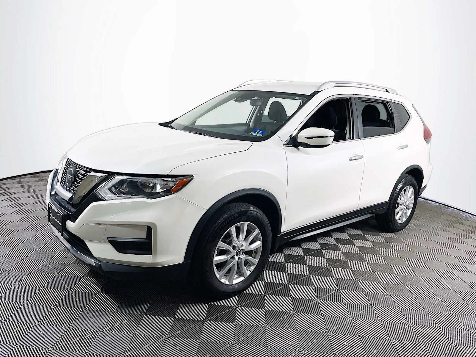 2020 Nissan Rogue SV AWD's photo