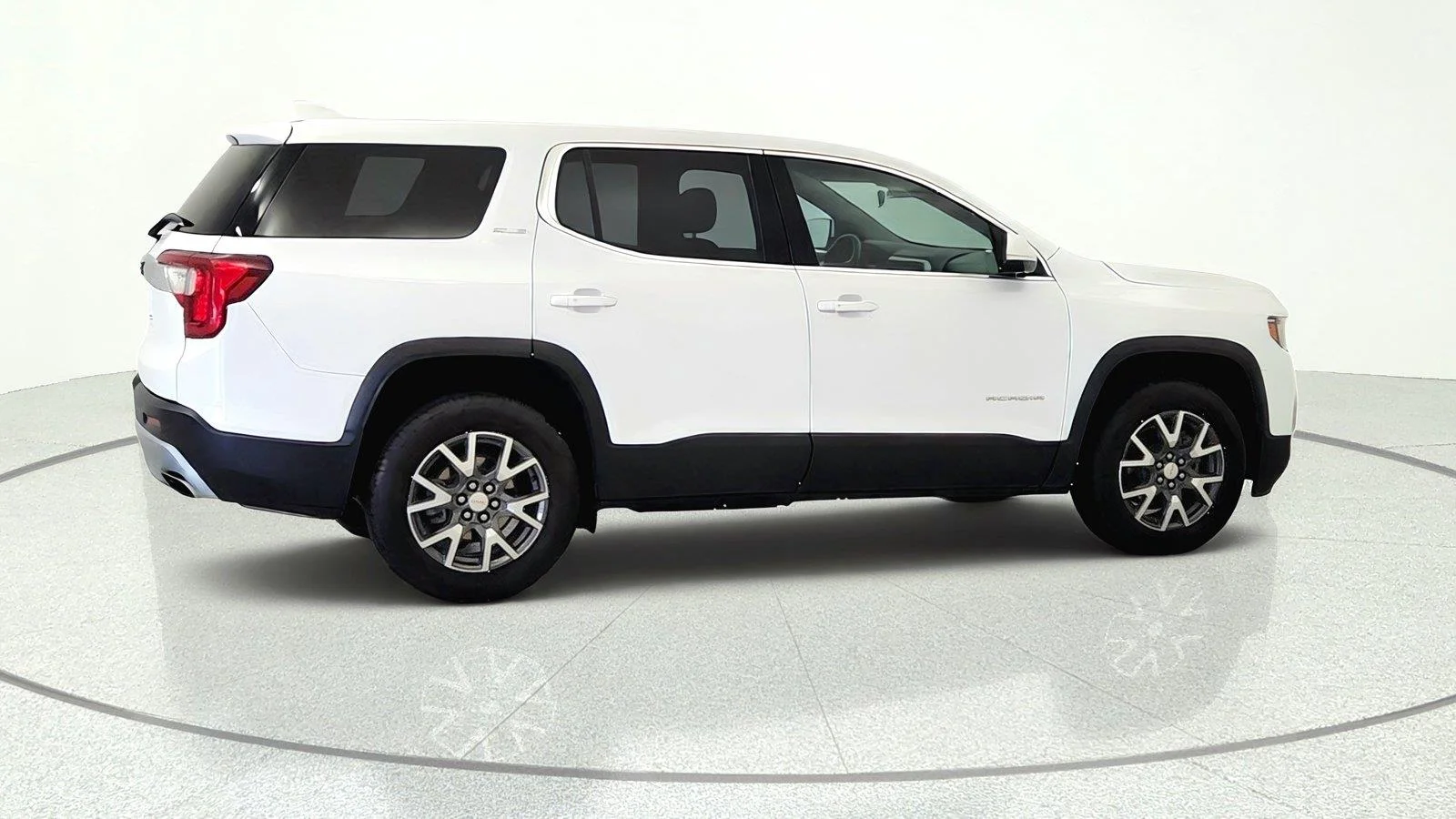 Used 2022 Summit White GMC SLE image 6