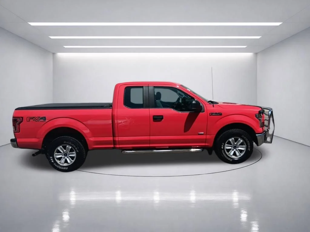 Used 2016 Race Red Ford XL image 7