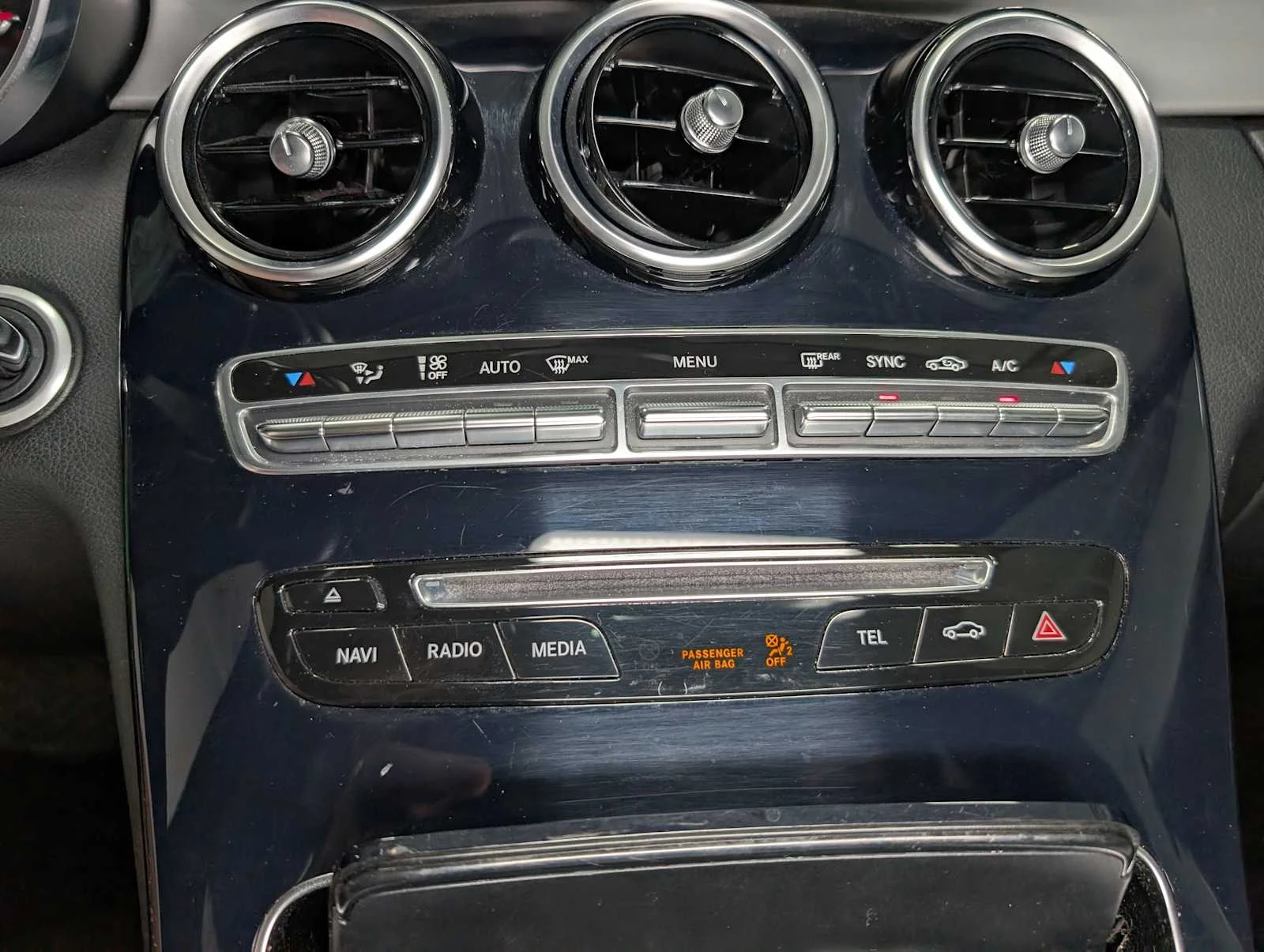 Used 2015 Polar White Mercedes-Benz C 300 image 29