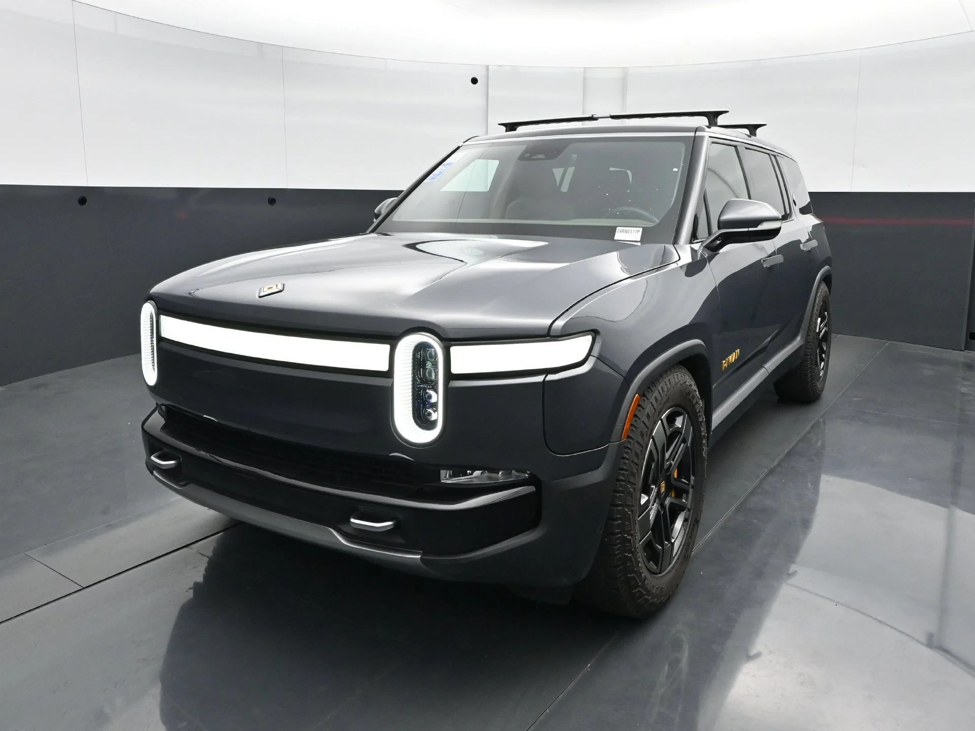 2023 Rivian R1S Adventure