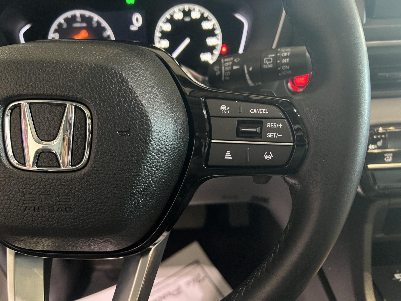 Used 2024 Platinum White Pearl Honda Touring image 14