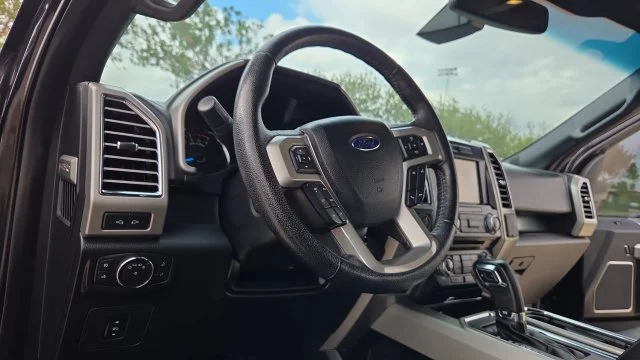 Used 2015 Black Ford  image 9