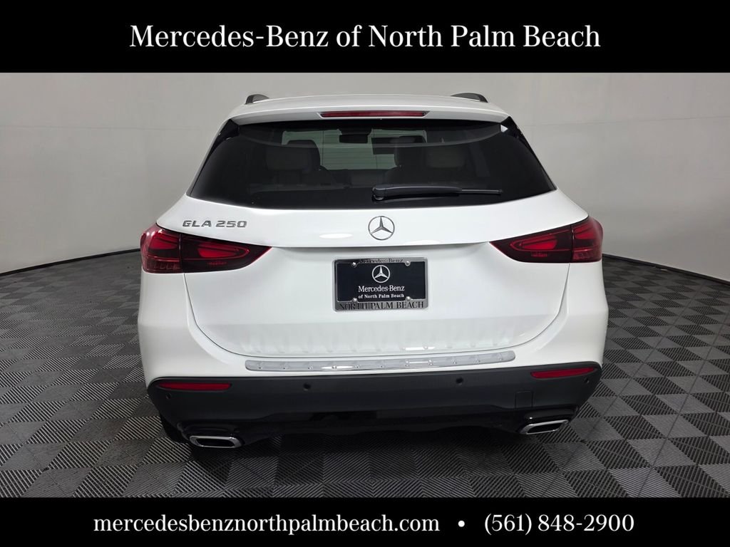 New 2026 Polar White Mercedes-Benz GLA 250 image 5
