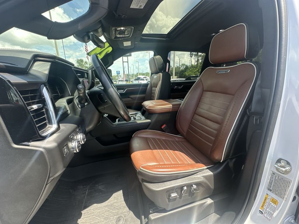 Used 2024 White Frost Tricoat GMC Denali Ultimate image 19