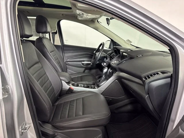 Used 2016 Silver Ford SE image 4