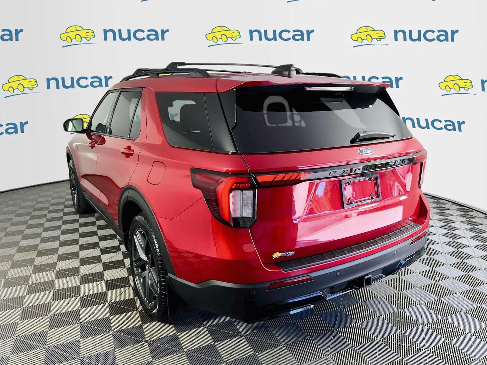 Used 2025 Rapid Red Metallic Tinted Clearcoat Ford ST-Line image 5