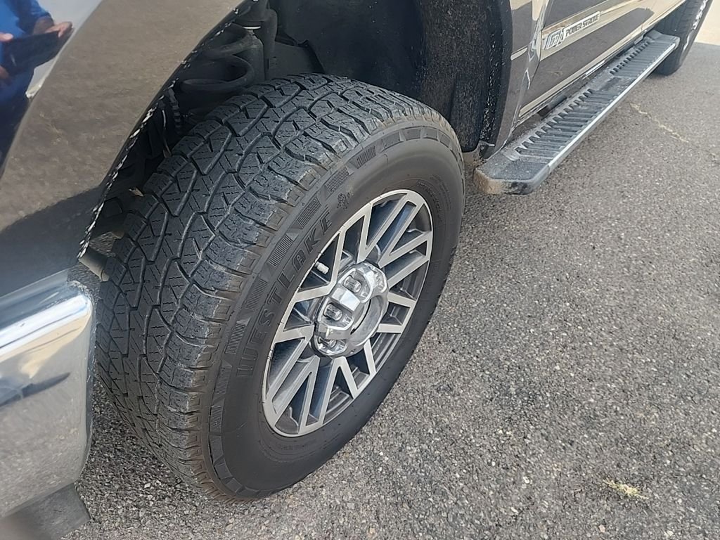 Used 2019 Black Ford Lariat image 7