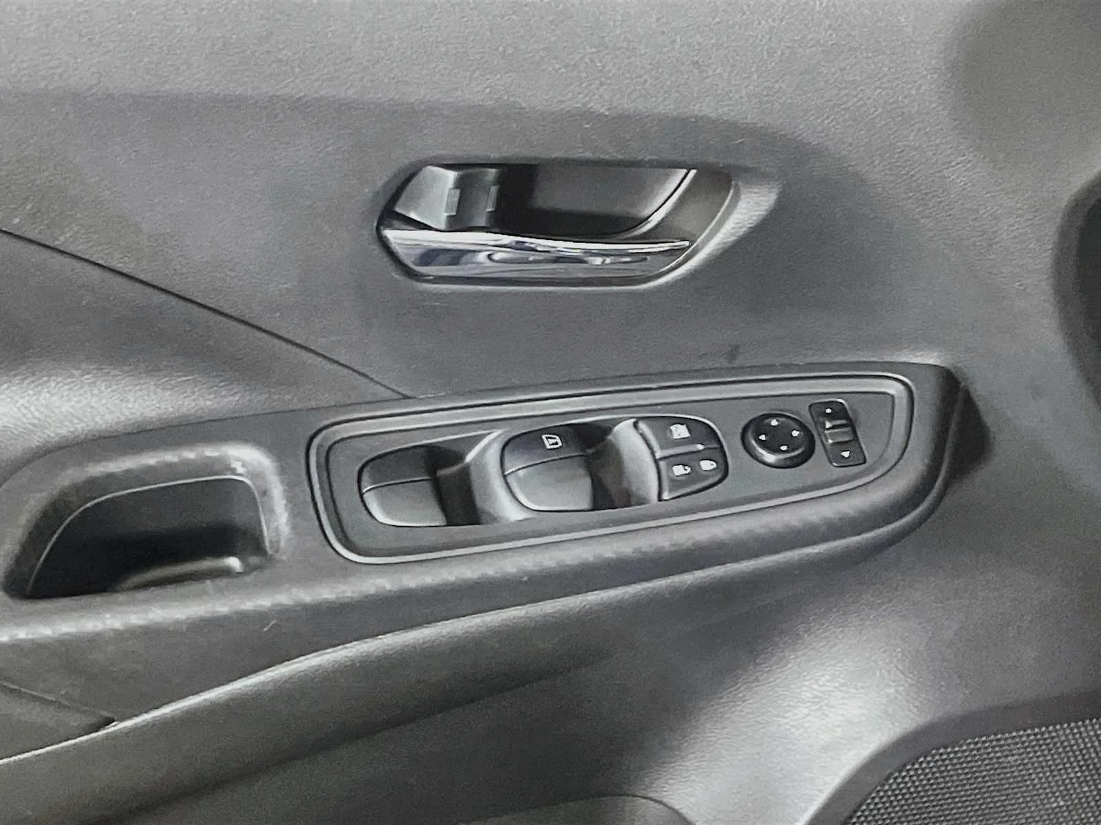 Used 2024 Super Black Nissan SV image 15