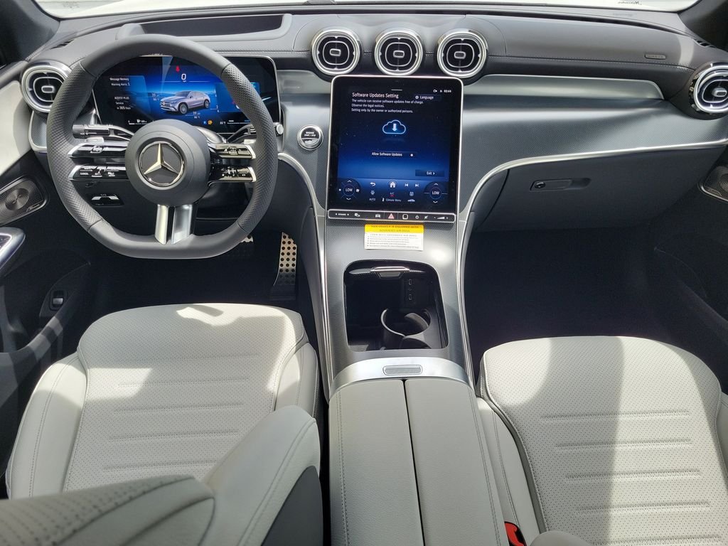 New 2027 MANUFAKTUR Moonlight White Metallic Mercedes-Benz GLC 300 image 13