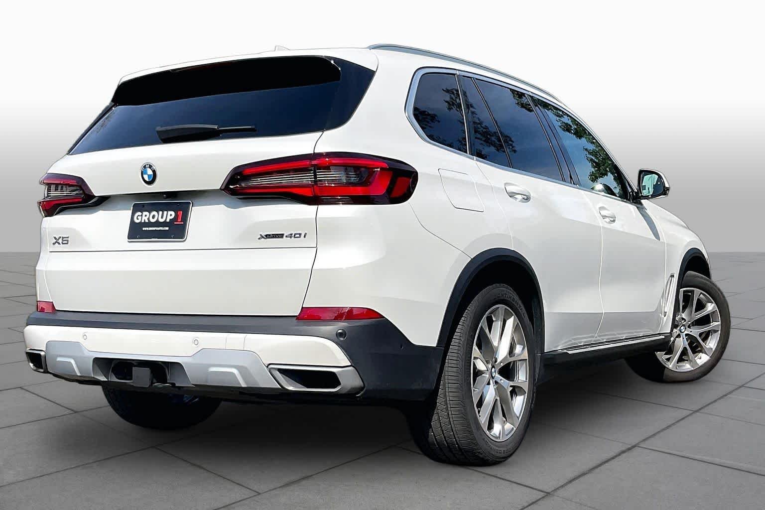 Used 2021 Mineral White Metallic BMW xDrive40i image 11