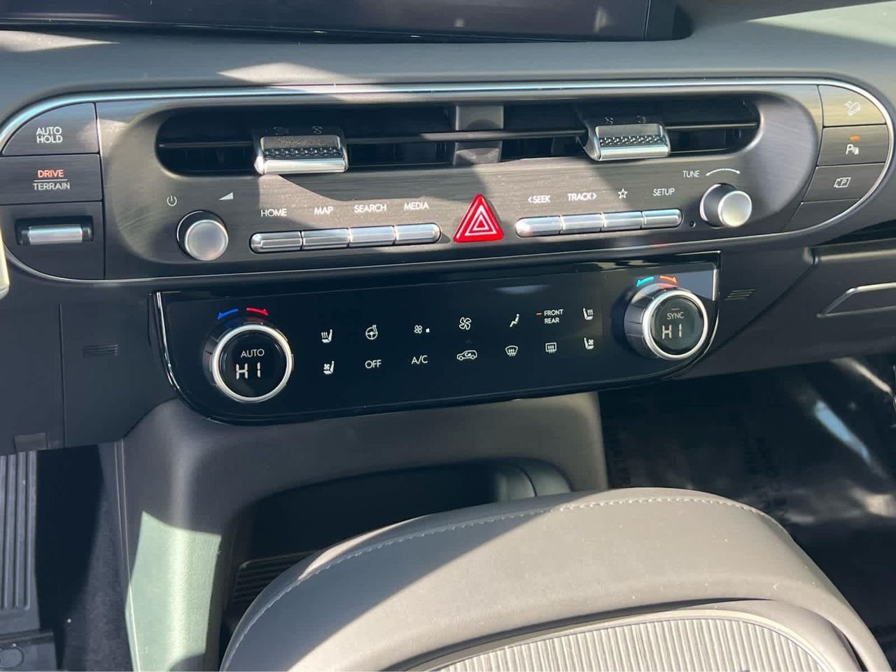 New 2026 Ecotronic Gray Pearl Hyundai Calligraphy AWD image 34