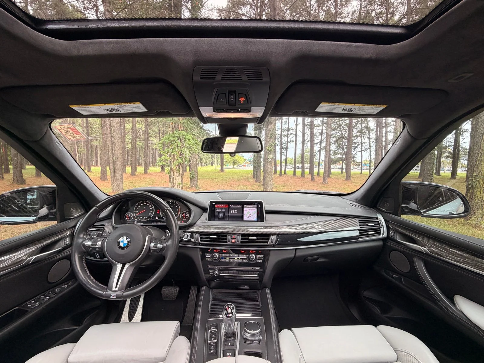 Used 2018 Silverstone Metallic BMW Base image 2