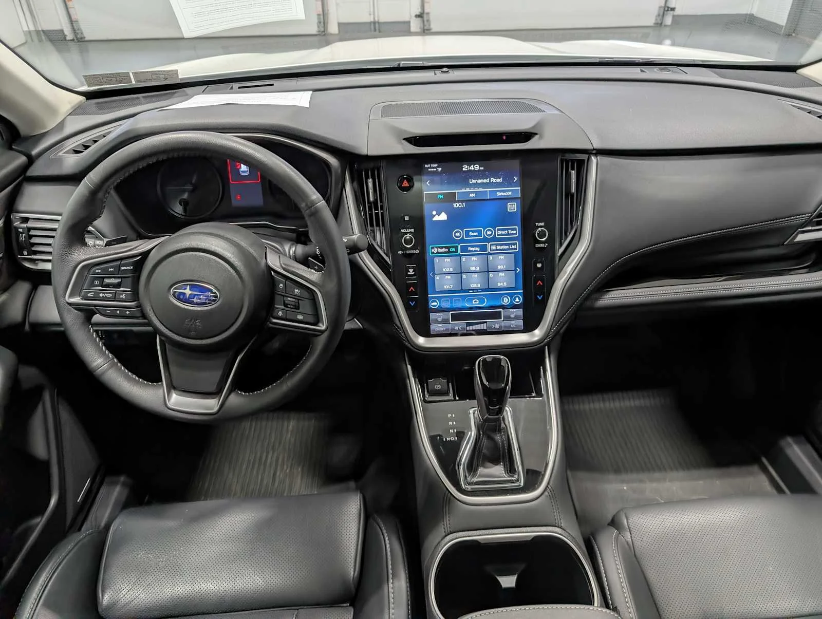 Used 2025 Crystal White Pearl Subaru Limited image 18