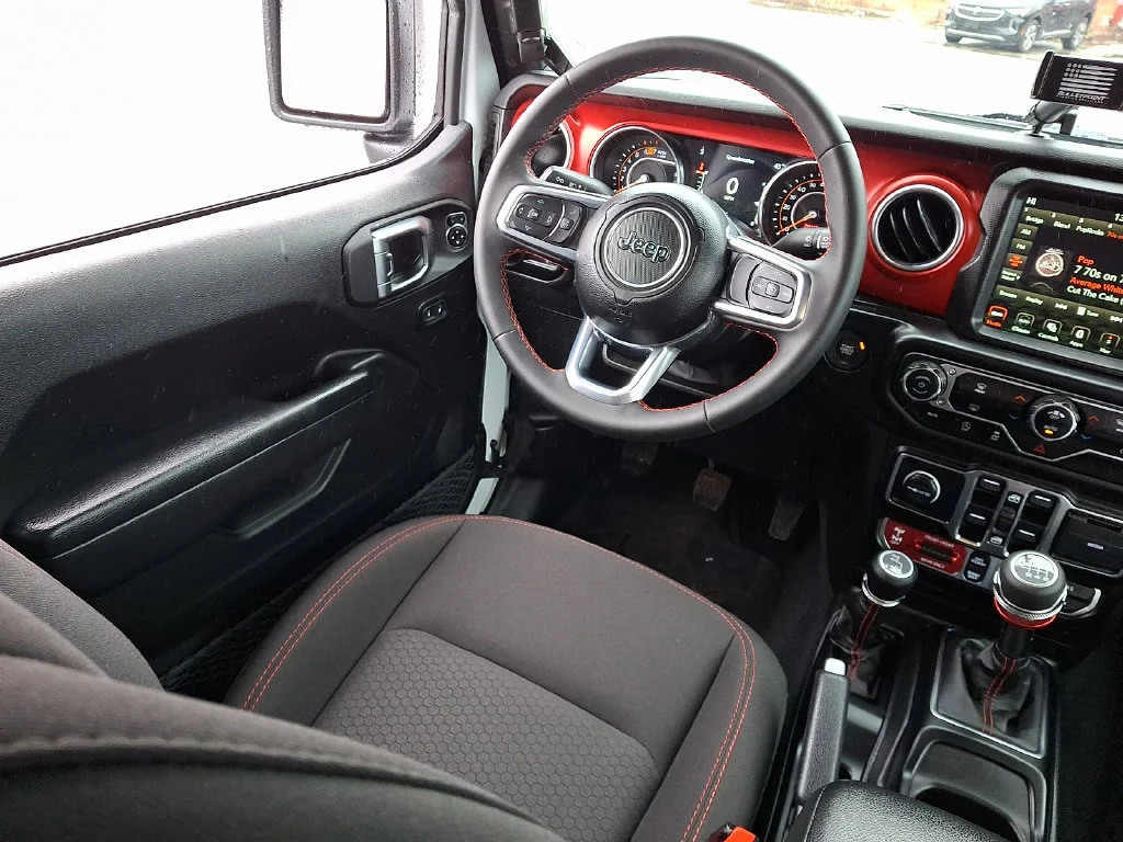 Used 2023 Bright White Clearcoat Jeep Rubicon image 15