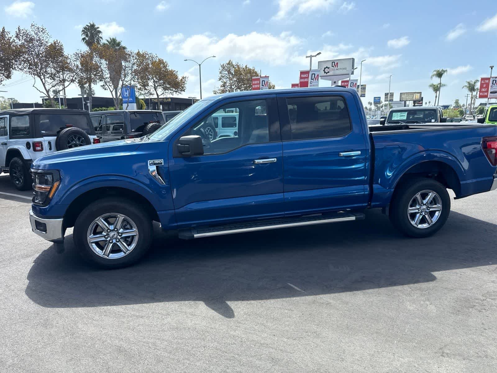 Used 2025 Atlas Blue Metallic Ford XLT image 17