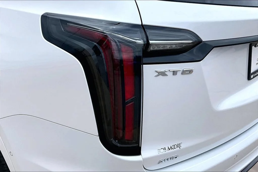 Certified Used 2024 Crystal White Tricoat Cadillac Sport image 31