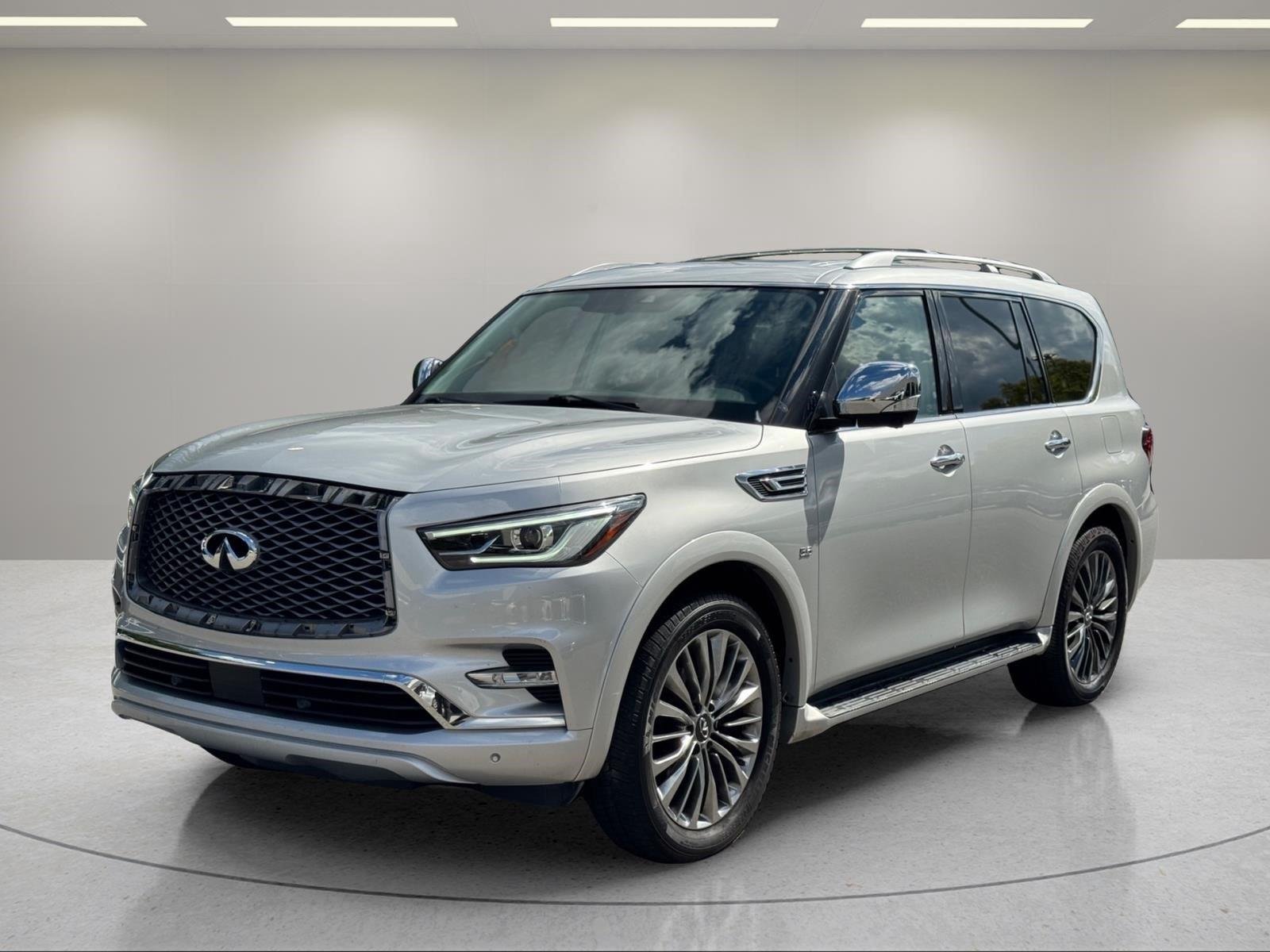 Used 2019  INFINITI  image 1