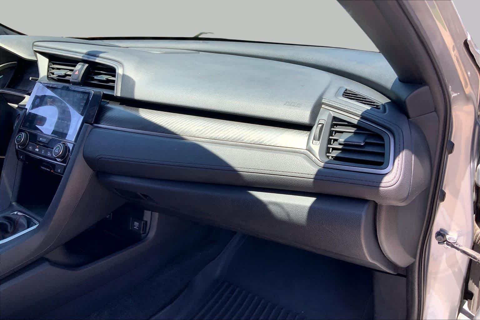 Used 2017 Modern Steel Metallic Honda Si image 19