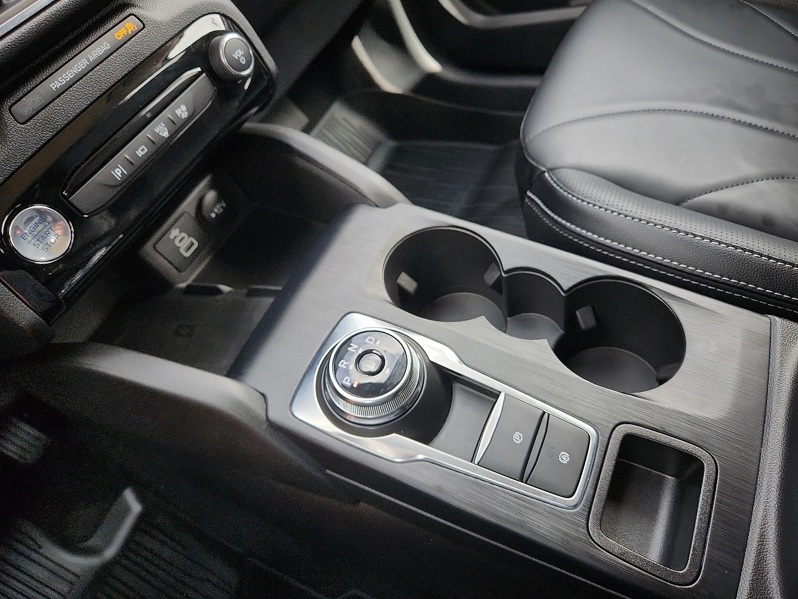 2025 Ford Escape Hybrid Platinum - Photo 25