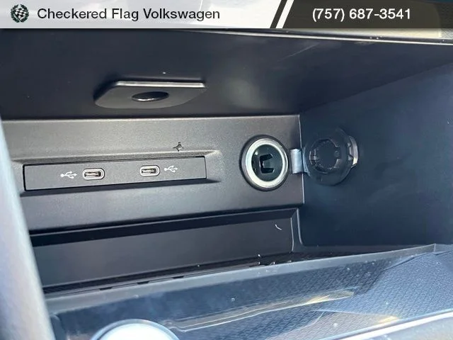 New 2026 Black Volkswagen 1.5T SE image 39