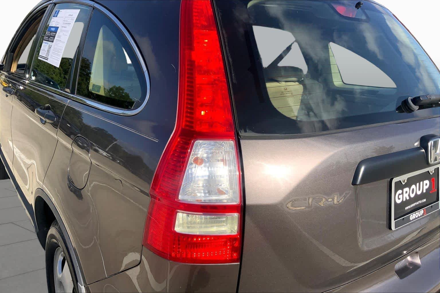 Used 2009 Borrego Beige Metallic Honda LX image 21