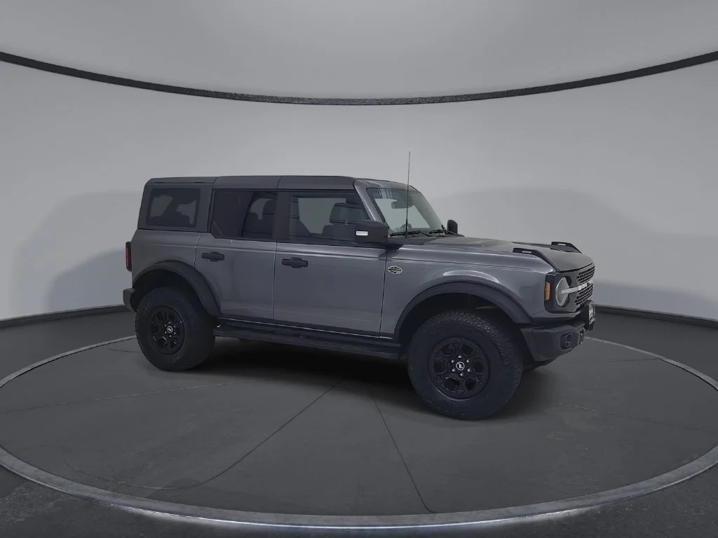 Used 2023 Gray Ford Wildtrak image 2