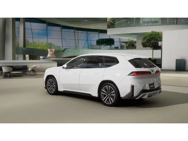 New 2027 Alpine White BMW  image 2