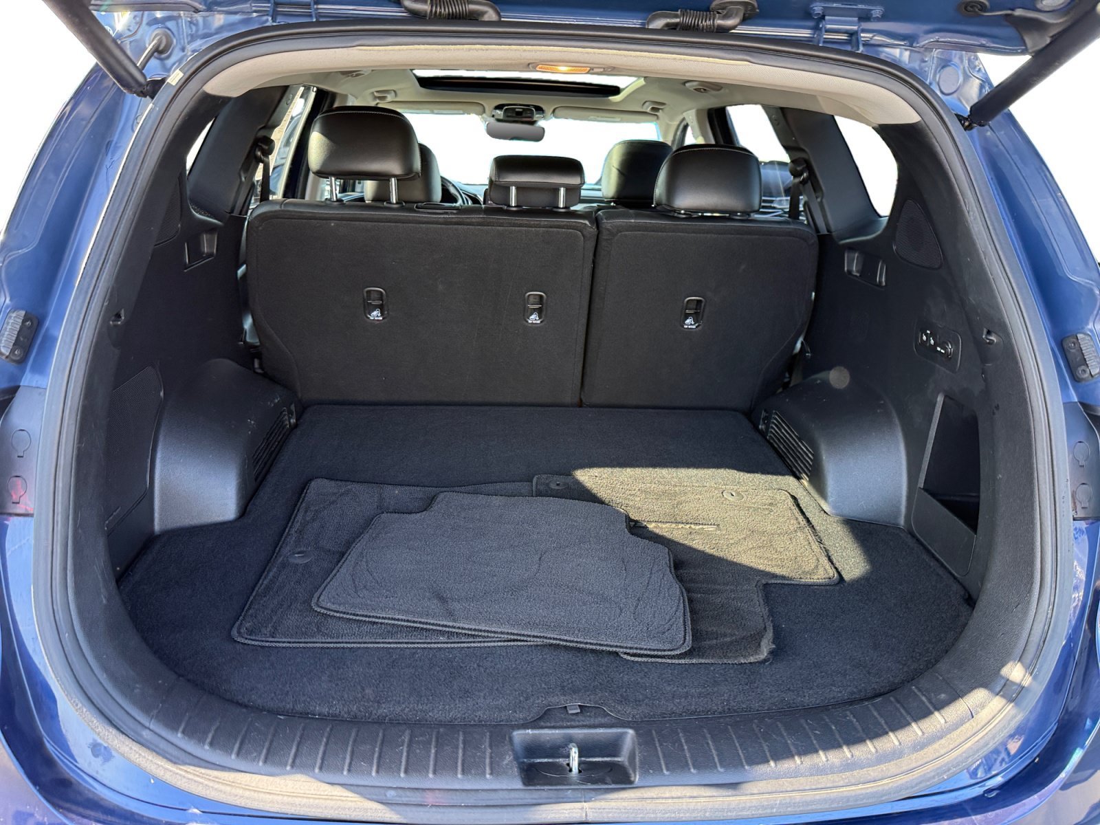 Used 2023 Stormy Blue Hyundai SEL Premium image 17