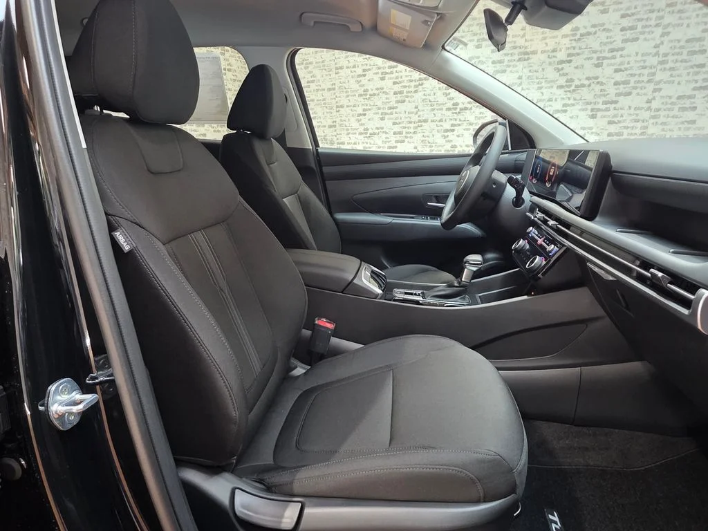 New 2026 Phantom Black Hyundai SEL image 10