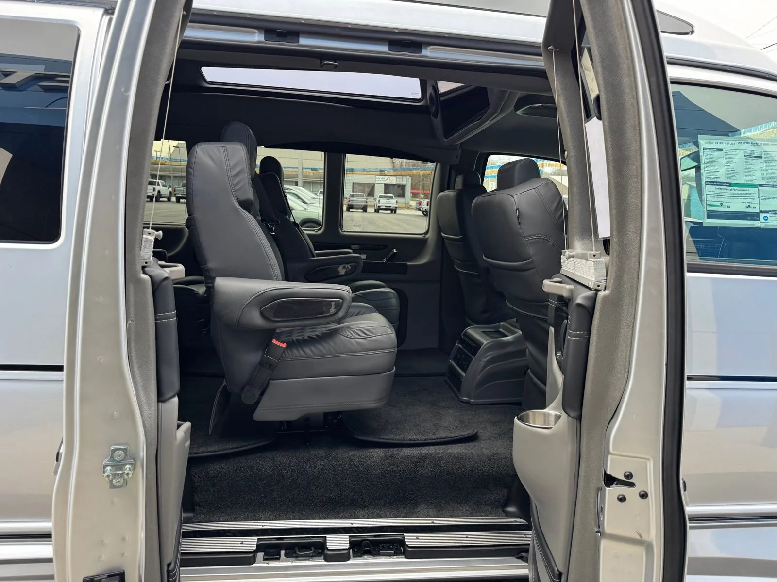 2026 Chevrolet Express Cargo Work Van - Photo 19