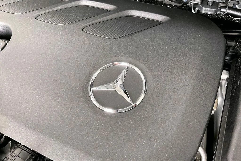 New 2026 Polar White Mercedes-Benz GLA 250 image 29