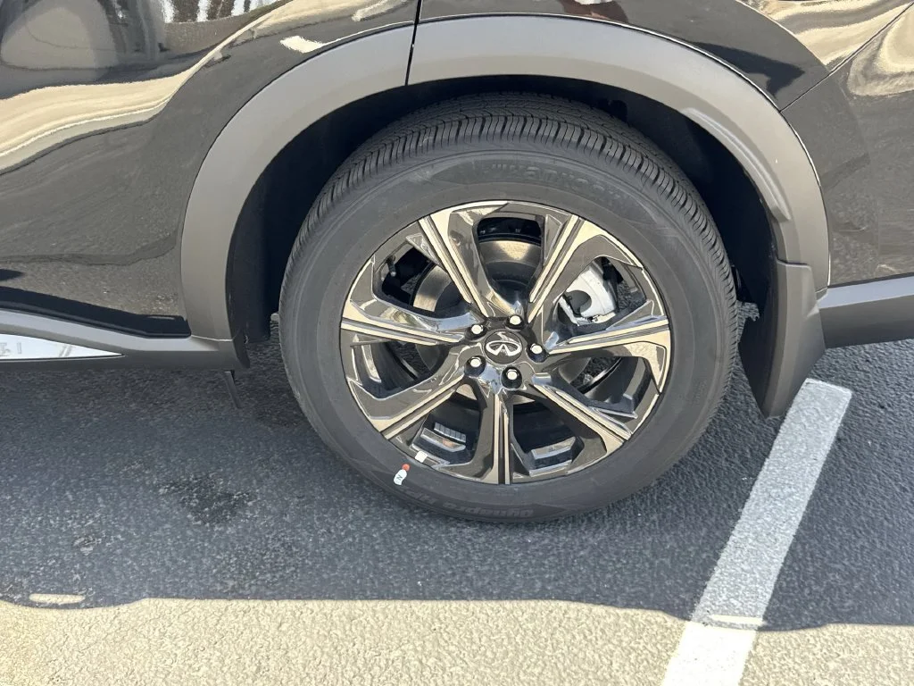 New 2027 2T MNRL BLK INFINITI Autograph AWD image 34