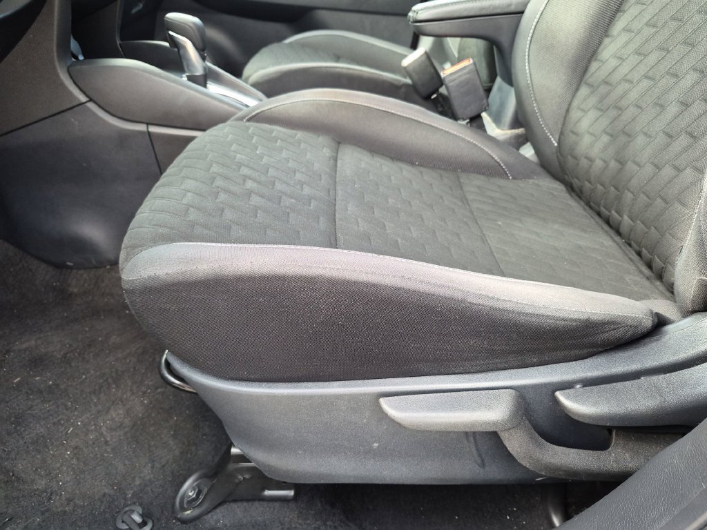 Used 2021 Gray Nissan S image 17