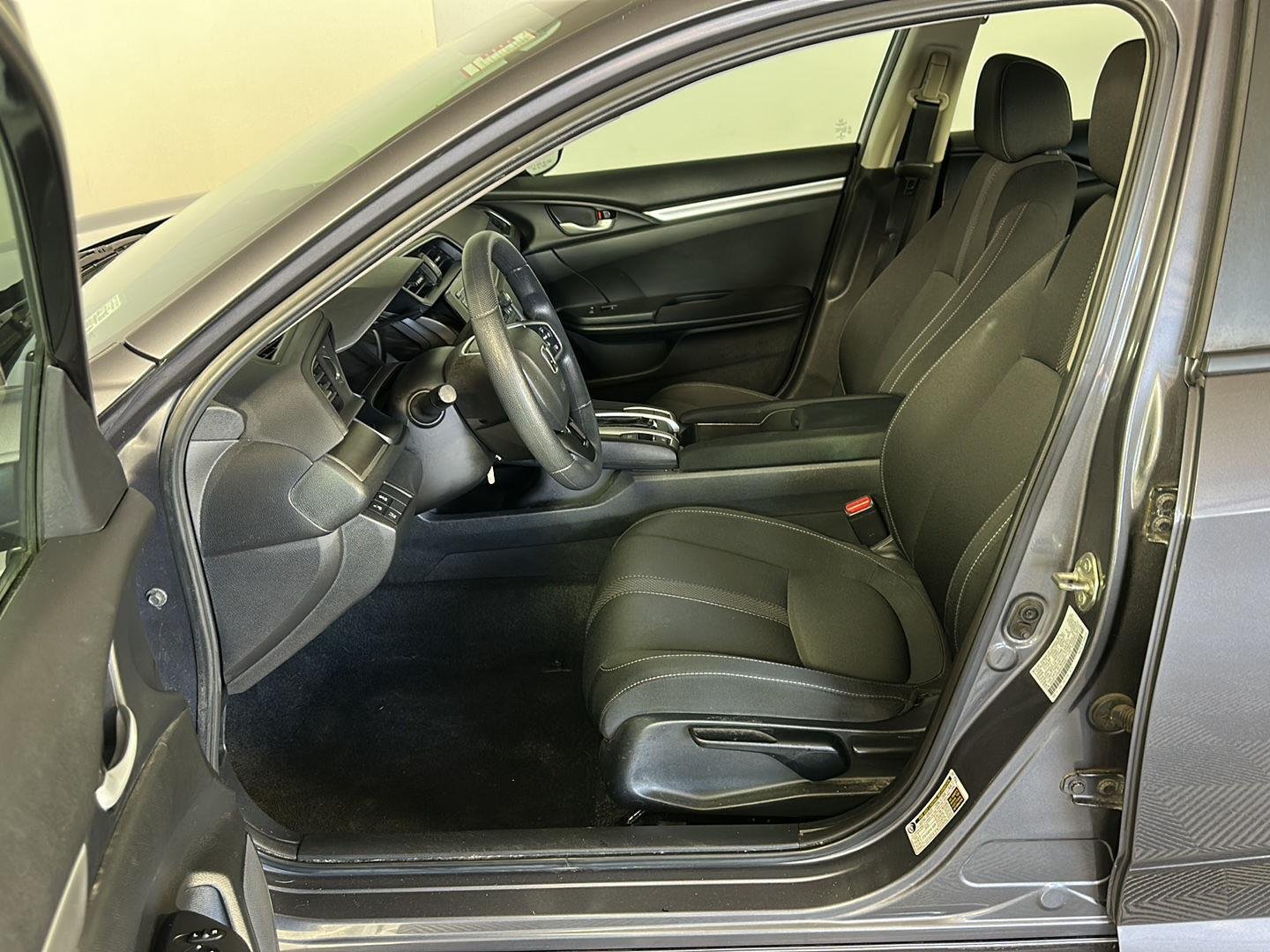 Used 2019 Modern Steel Metallic Honda LX image 5