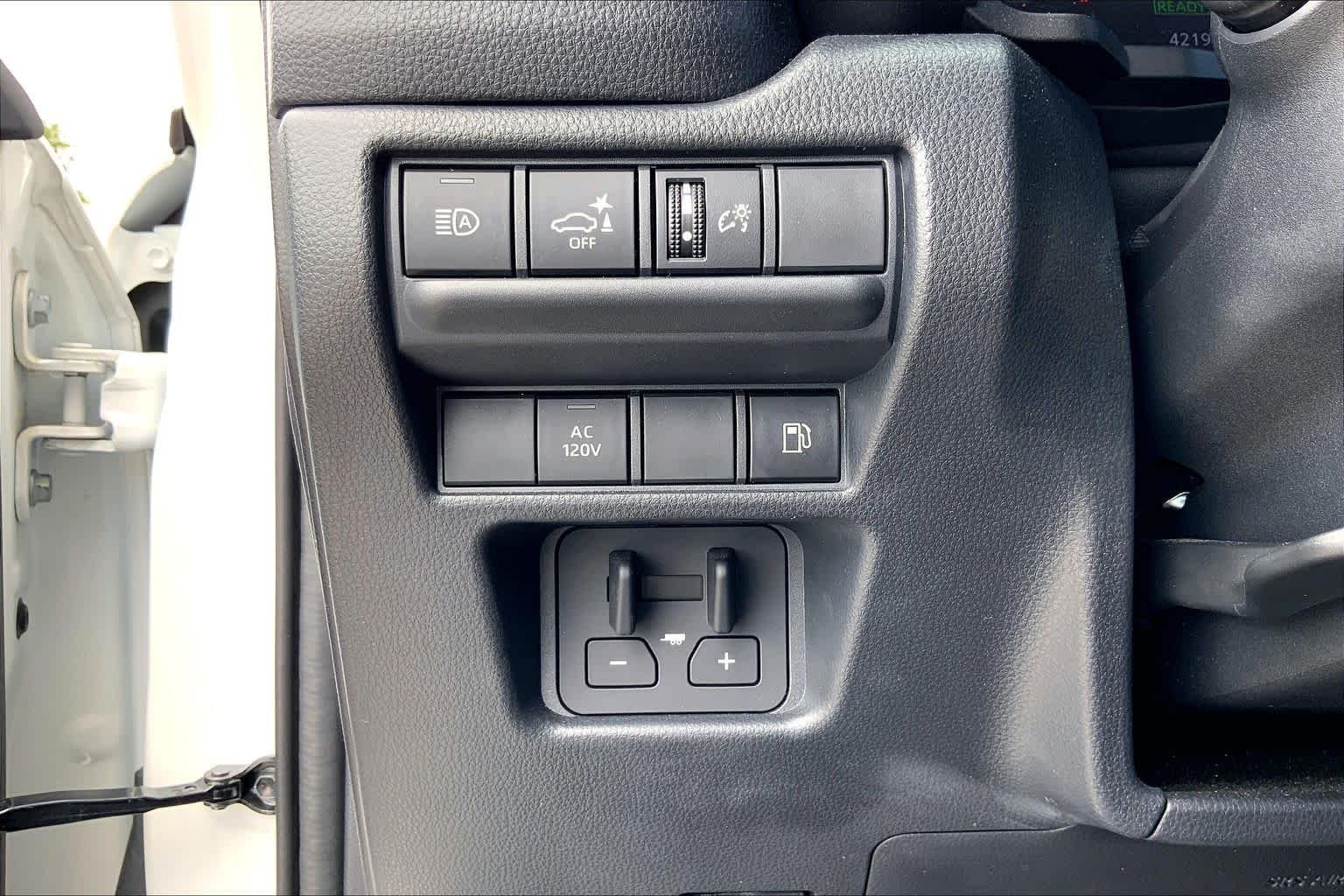 Used 2025 Ice Cap Toyota 1958 image 33