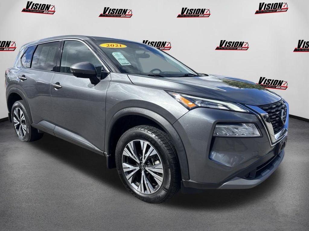 Used 2021 Gray Nissan SV image 3
