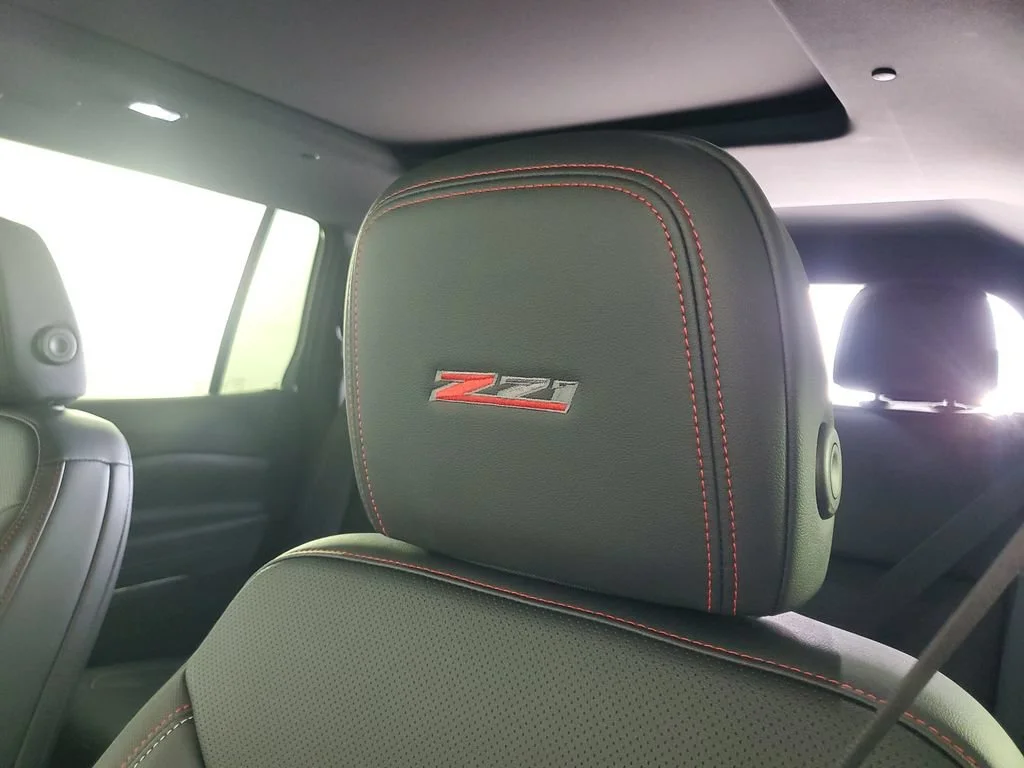 New 2026 Polar White Tricoat Chevrolet Z71 image 32