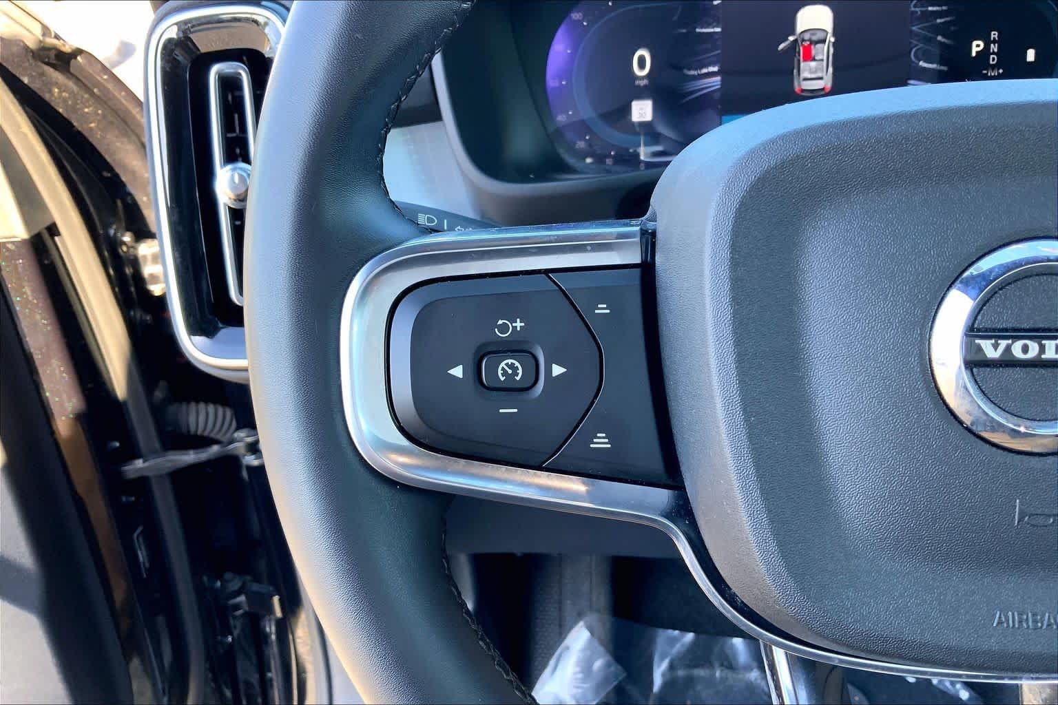 2024 Volvo XC40 Core - Photo 23